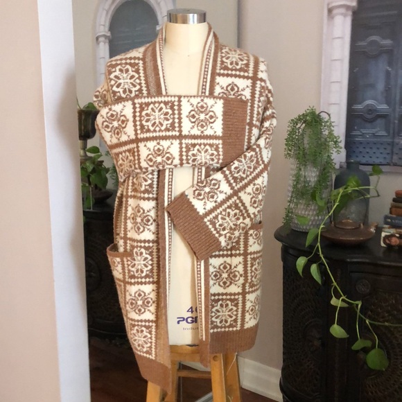 Tahari ladies cardigan oversized M ! - Picture 2 of 10